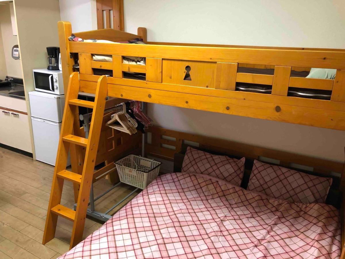 Guest House Zwell Hakata Ohori Park Fukuoka  Kültér fotó