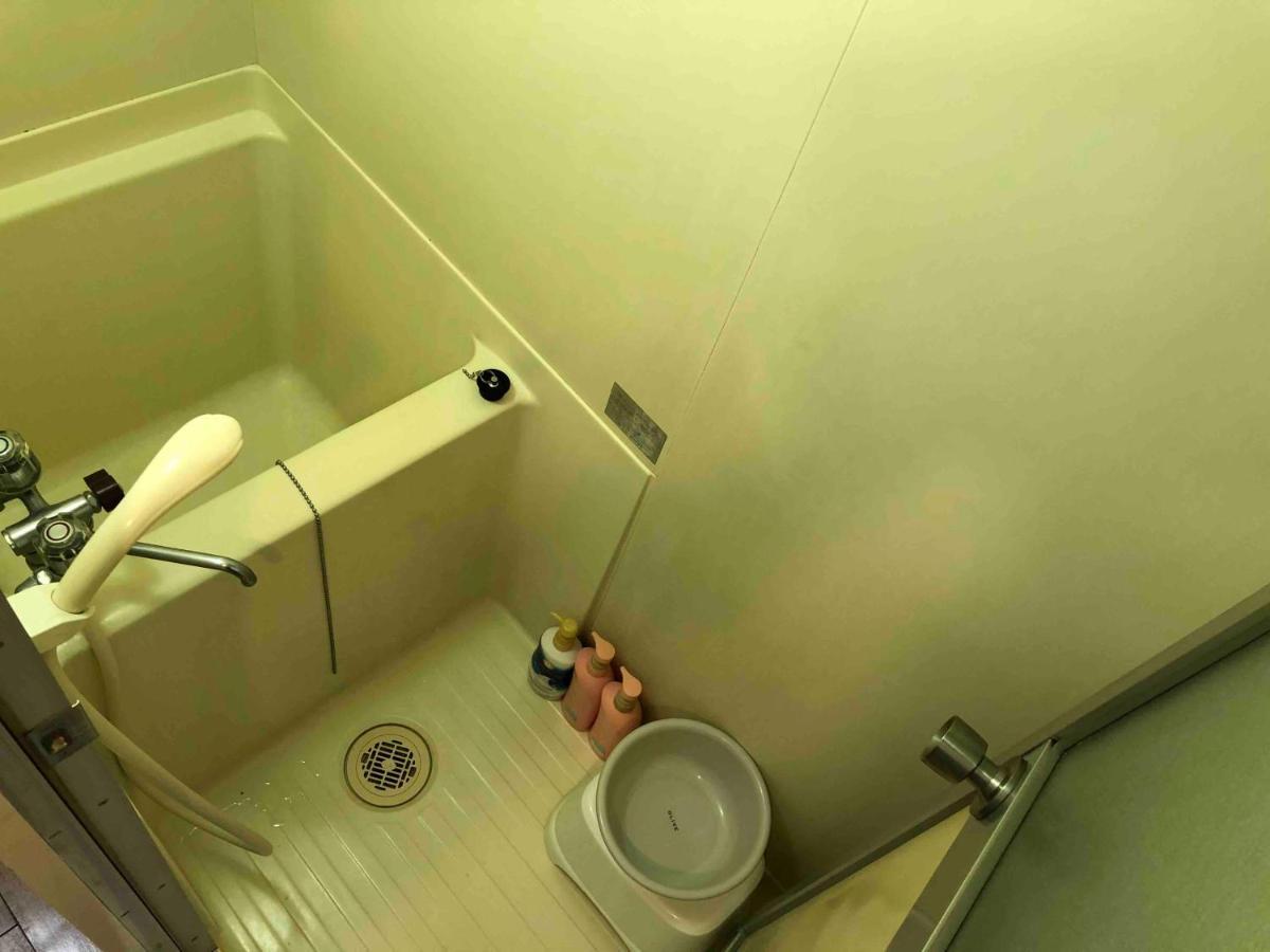 Guest House Zwell Hakata Ohori Park Fukuoka  Kültér fotó